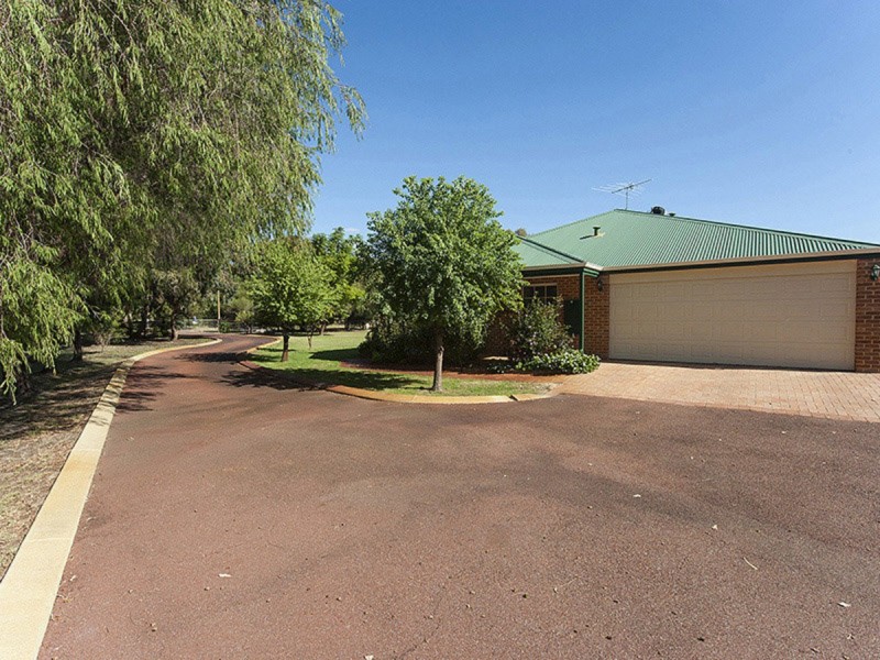 22 Bate Road, Serpentine WA 6125