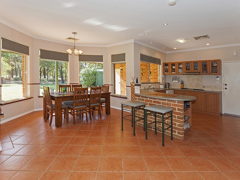 22 Bate Road, Serpentine WA 6125