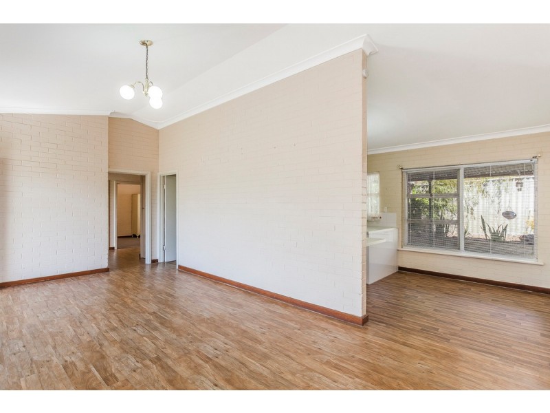 18 Liverpool Street, Shoalwater WA 6169