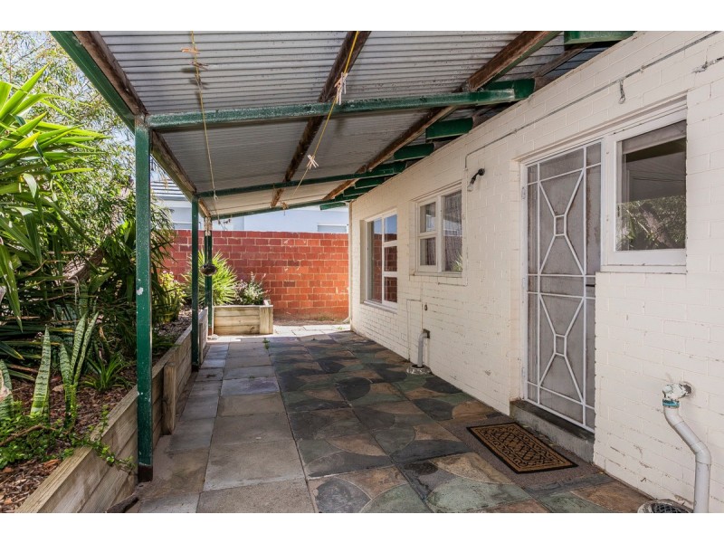 18 Liverpool Street, Shoalwater WA 6169