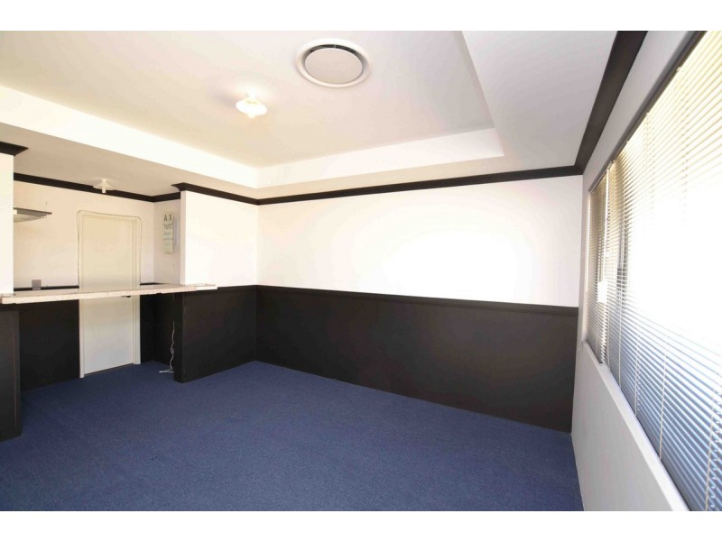 4 Hummingbird Way, Singleton WA 6175