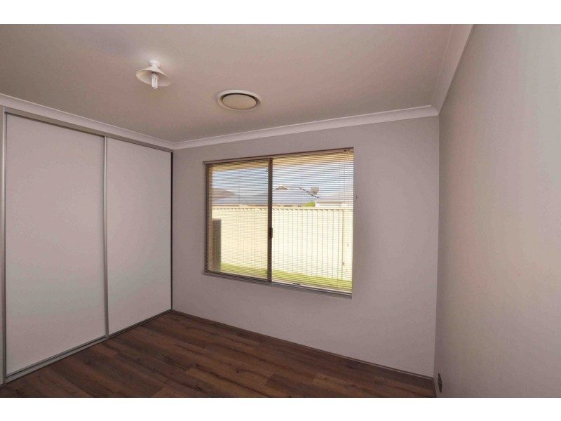 4 Hummingbird Way, Singleton WA 6175