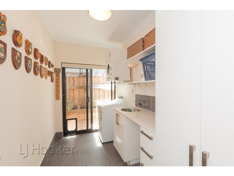 5 Buttercup Parkway, Halls Head WA 6210