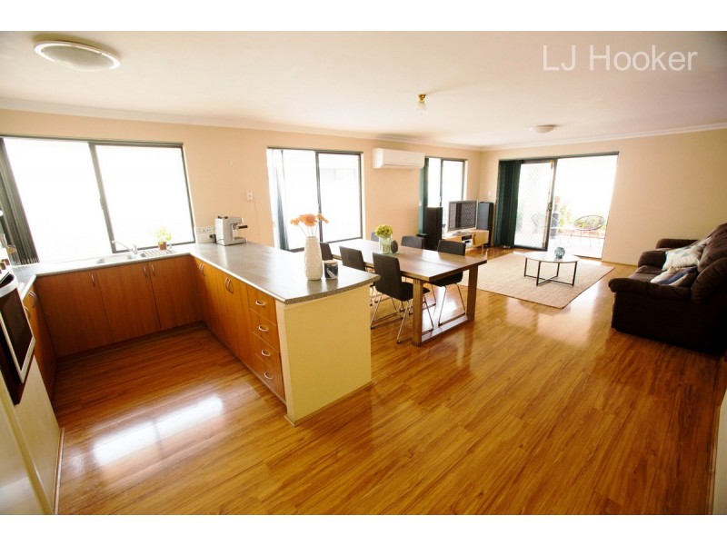 6 Barossa Approach, Rockingham WA 6168