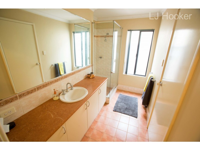 6 Barossa Approach, Rockingham WA 6168