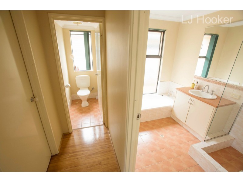 6 Barossa Approach, Rockingham WA 6168