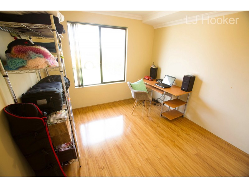 6 Barossa Approach, Rockingham WA 6168