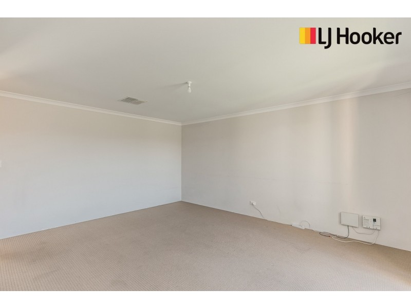 64 Bancoura Parkway, Secret Harbour WA 6173