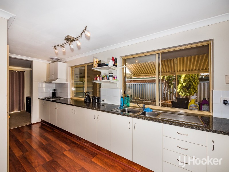 14 Kentia Close, Warnbro WA 6169