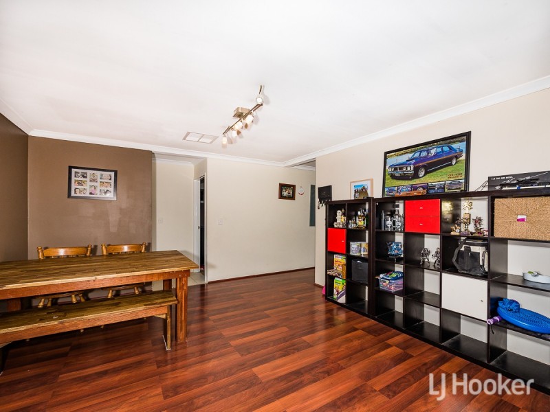 14 Kentia Close, Warnbro WA 6169