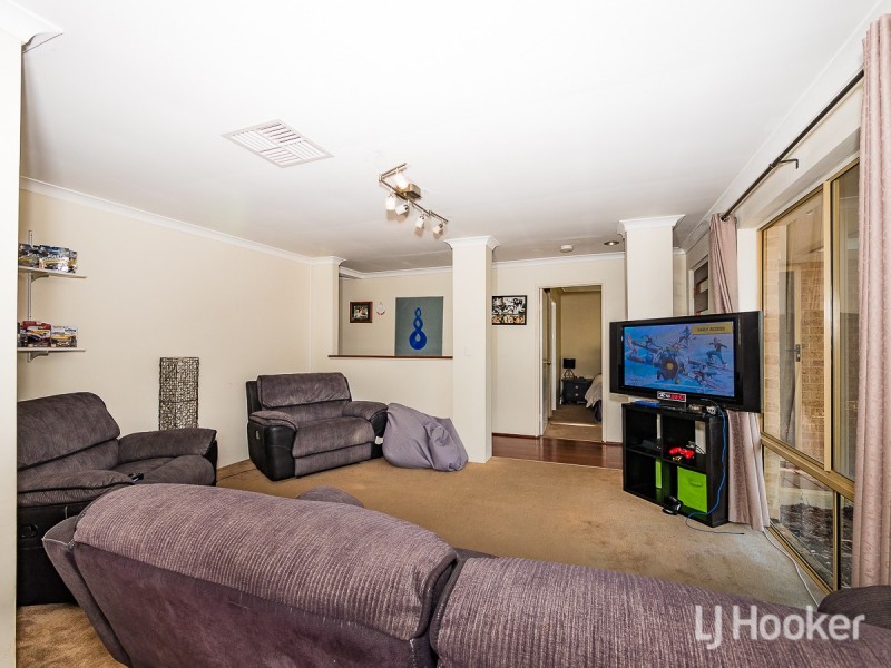 14 Kentia Close, Warnbro WA 6169