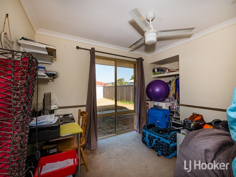 14 Kentia Close, Warnbro WA 6169