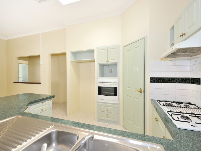 26 Jaywick Close, Safety Bay WA 6169