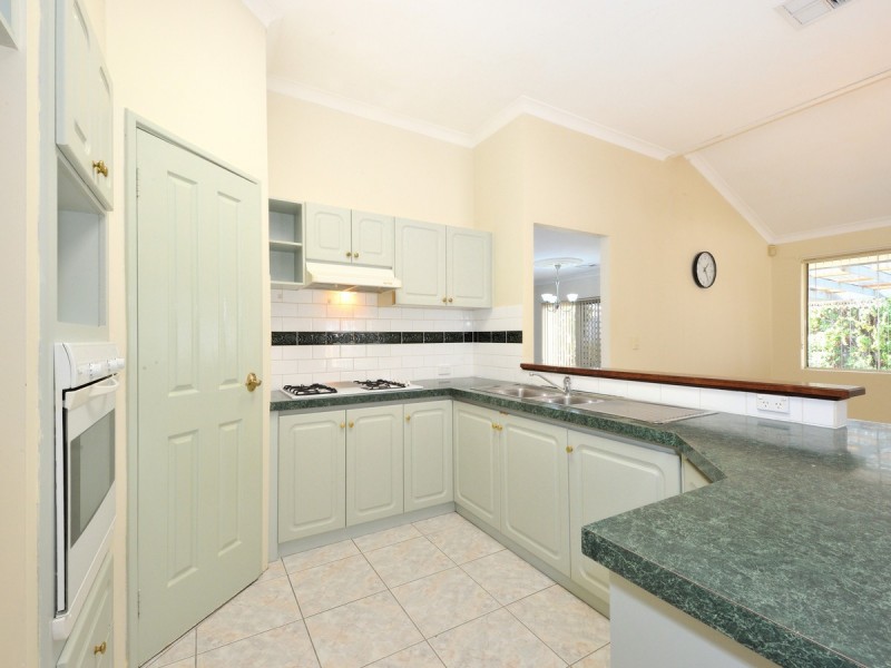26 Jaywick Close, Safety Bay WA 6169