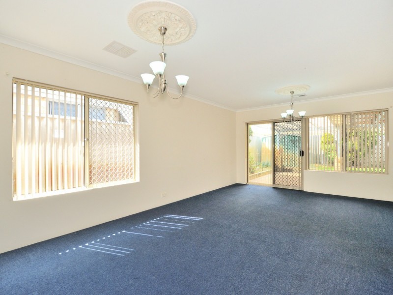 26 Jaywick Close, Safety Bay WA 6169