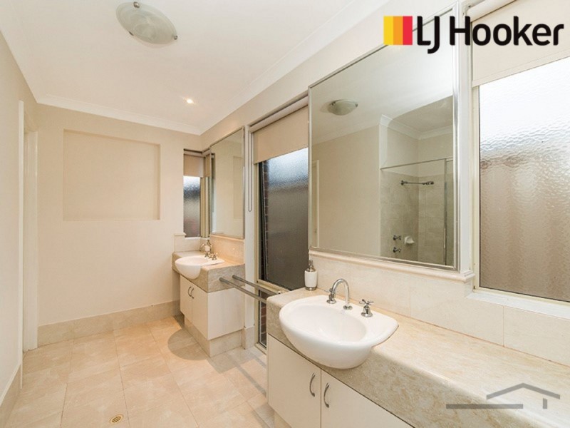 7 Virginia Turn, Madora Bay WA 6210