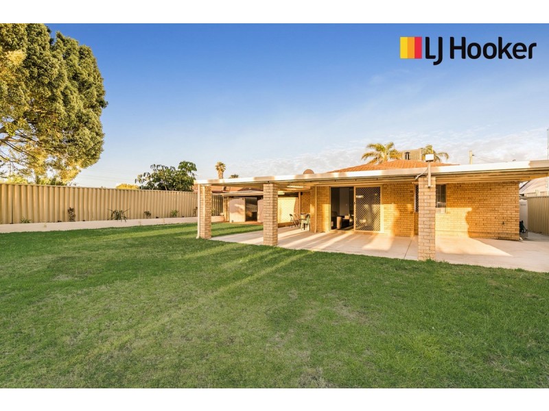 4 Tana Court, Waikiki WA 6169