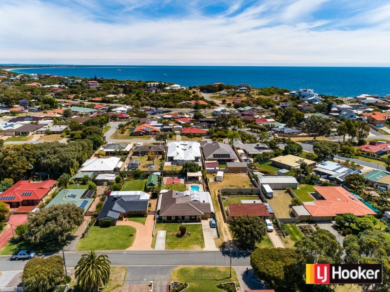 11 Currie Street, Waikiki WA 6169