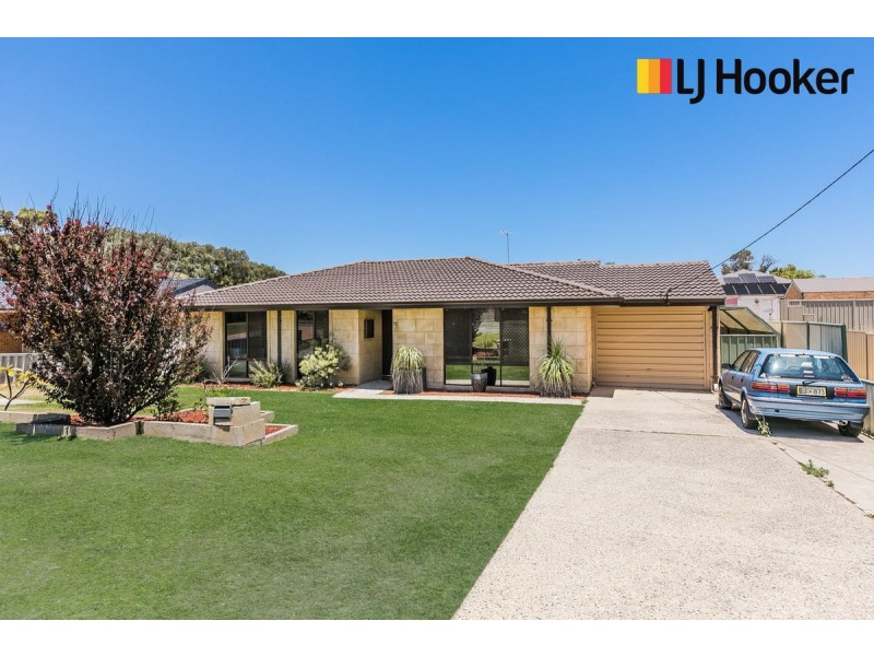 11 Currie Street, Waikiki WA 6169