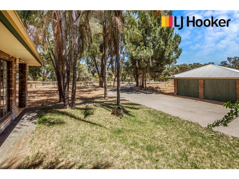 25 Stakehill Road, Karnup WA 6176