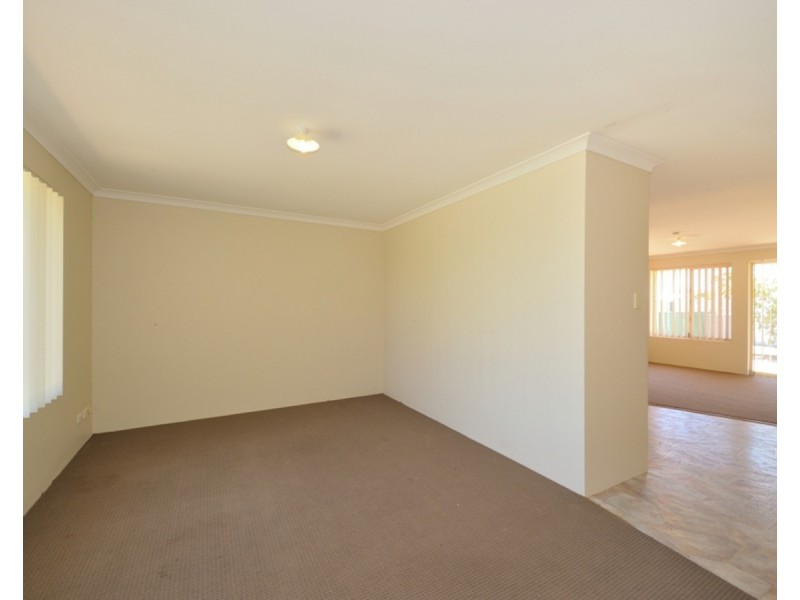 35 Mayflower Close, Port Kennedy WA 6172