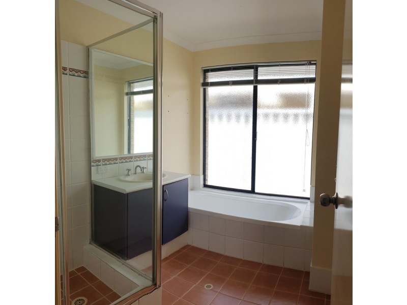 6 Montoro Drive, Port Kennedy WA 6172