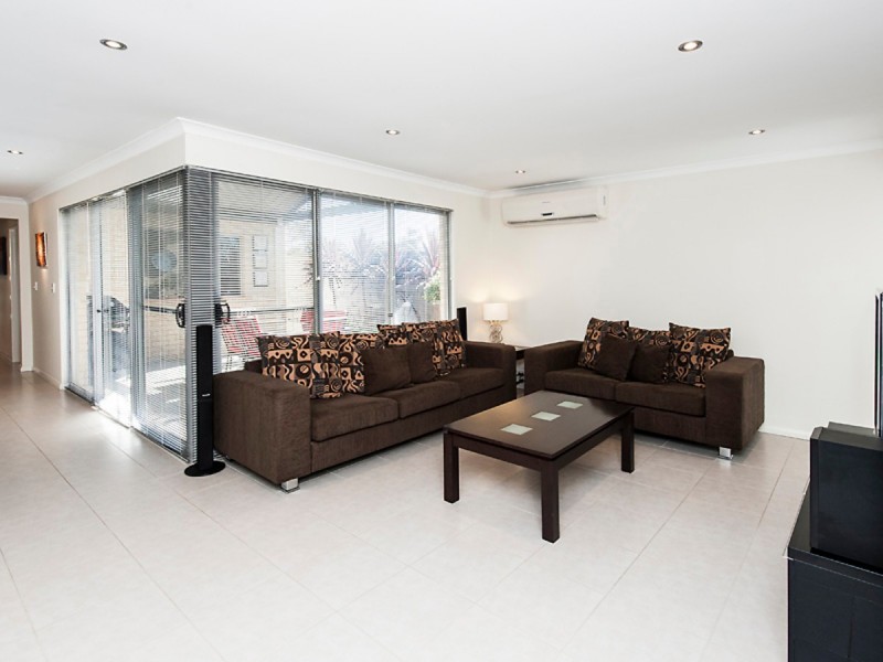 5/2 Pemberton Boulevard, Baldivis WA 6171