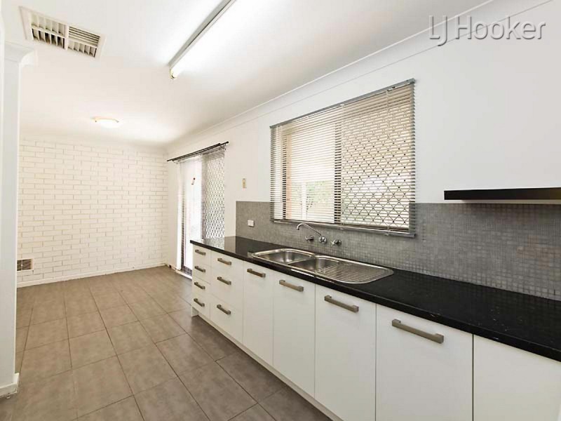 7 Rydal Court, Cooloongup WA 6168
