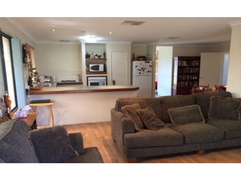 14 Mary Blair Way, Warnbro WA 6169