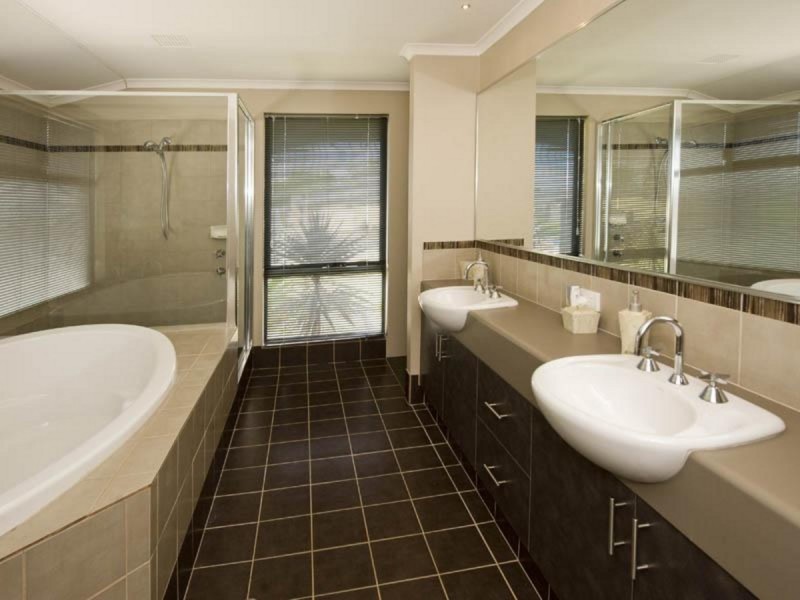 22 Claibourne Road, Secret Harbour WA 6173