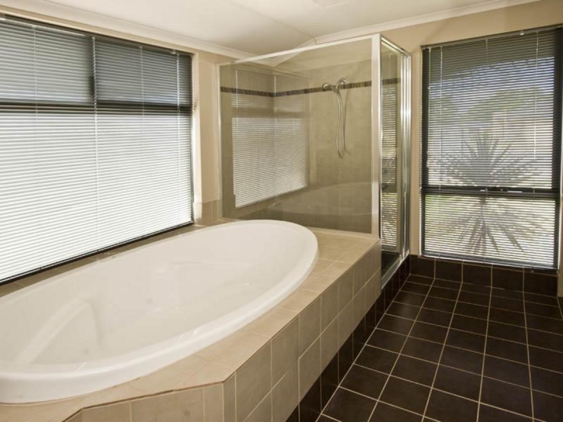 22 Claibourne Road, Secret Harbour WA 6173