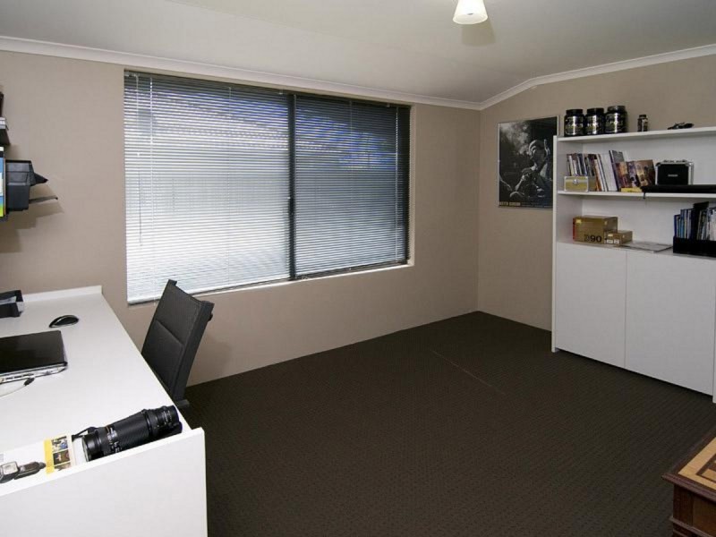 22 Claibourne Road, Secret Harbour WA 6173