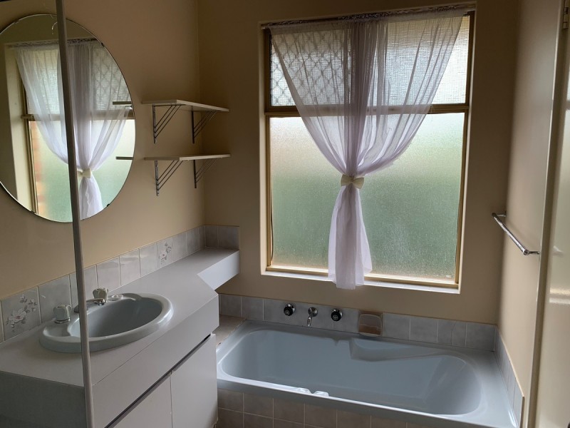 7 Rakoa Place, Cooloongup WA 6168