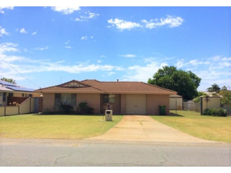 7 Jubilee Drive, Waikiki WA 6169