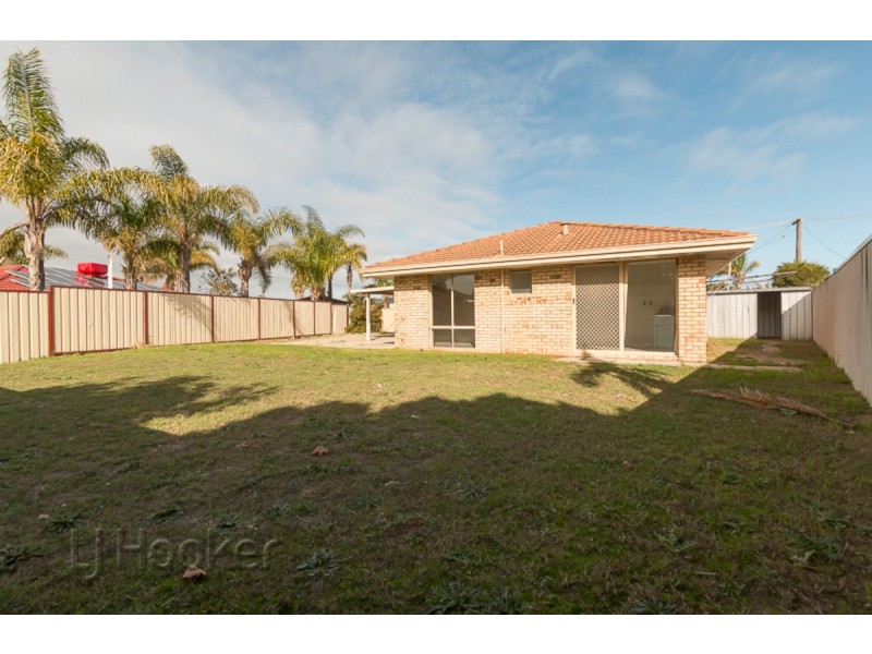 9 Fortescue Road, Cooloongup WA 6168