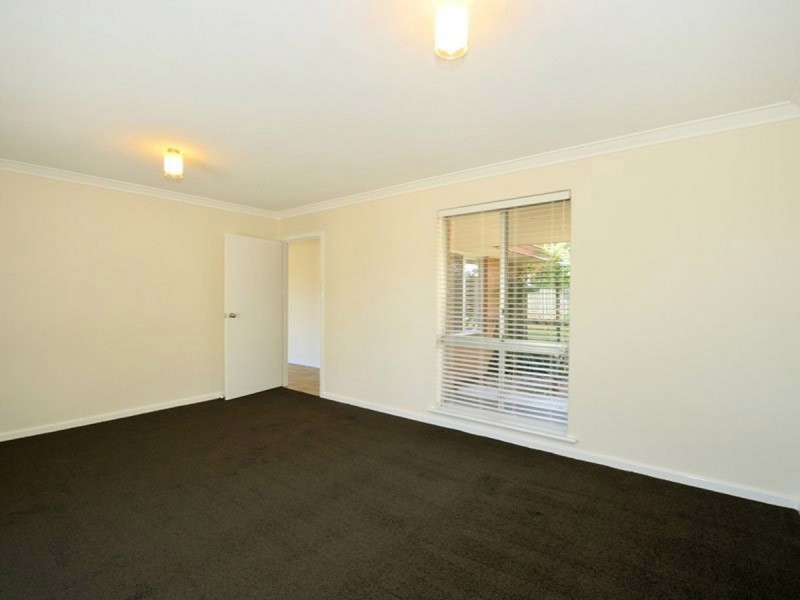 16 Westerly Way, Cooloongup WA 6168