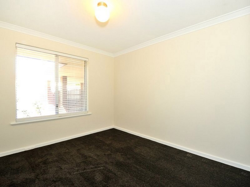 16 Westerly Way, Cooloongup WA 6168