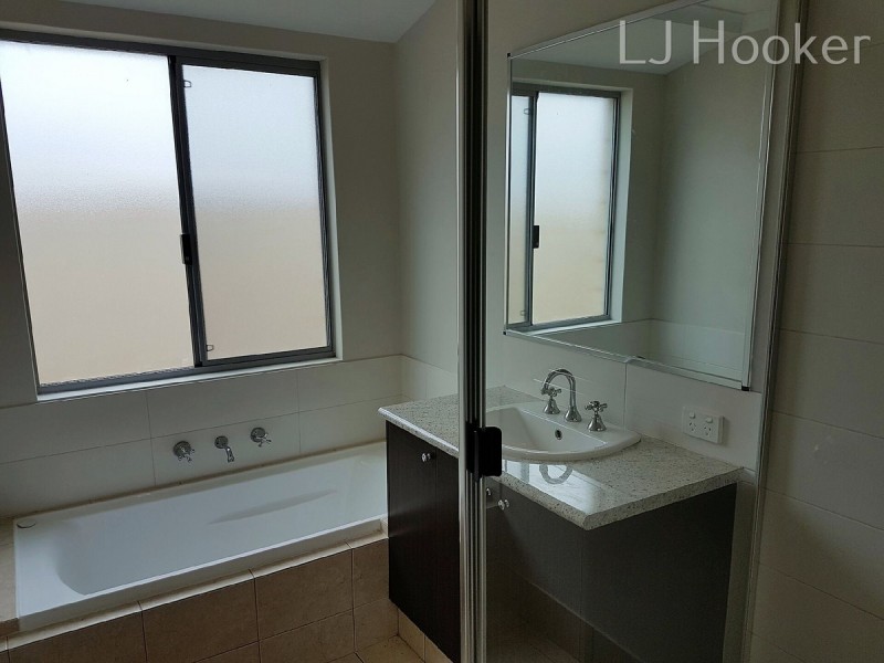 16 Jims Crescent, Secret Harbour WA 6173