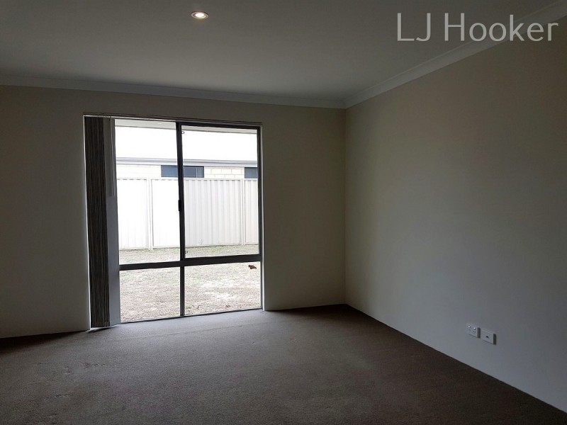 16 Jims Crescent, Secret Harbour WA 6173