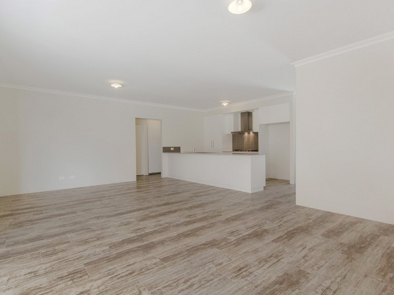 8A McKenzie Road, Shoalwater WA 6169