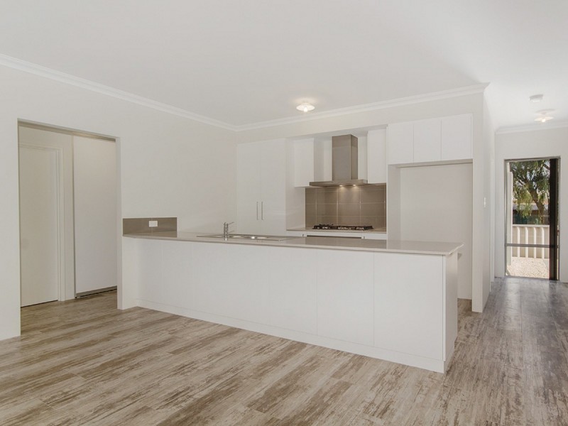 8A McKenzie Road, Shoalwater WA 6169