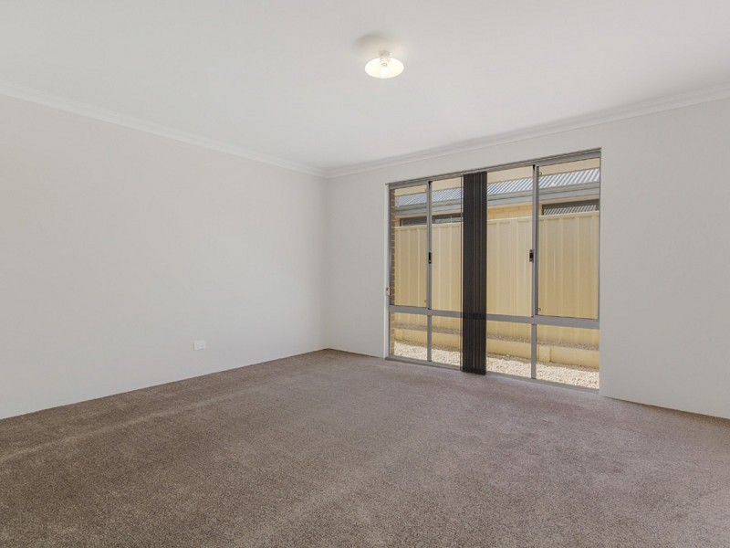 8A McKenzie Road, Shoalwater WA 6169