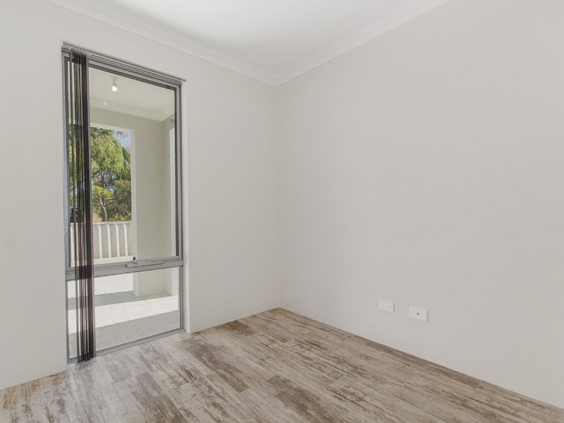 8A McKenzie Road, Shoalwater WA 6169