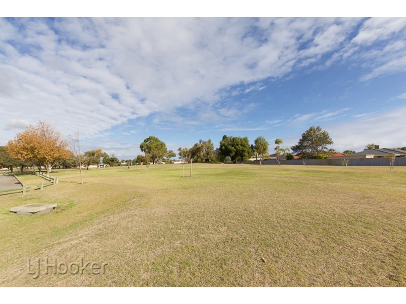 30 Rand Avenue, Waikiki WA 6169