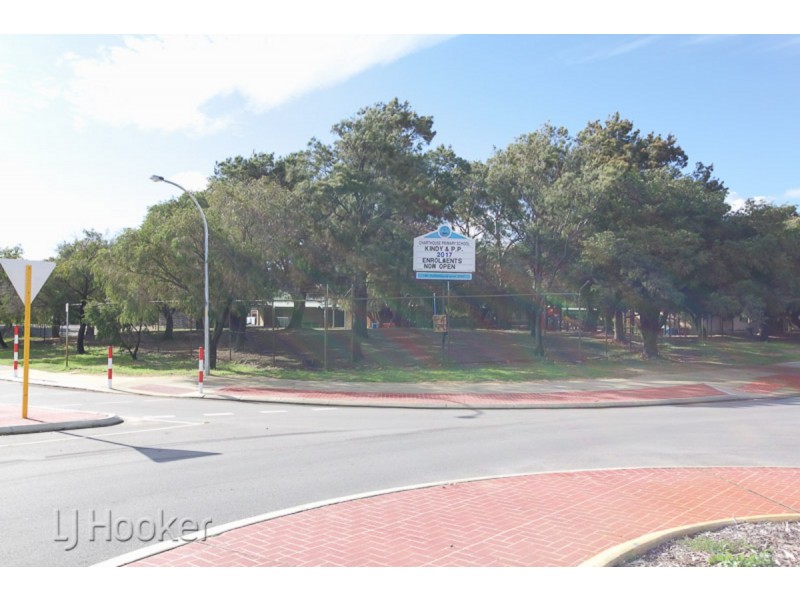 30 Rand Avenue, Waikiki WA 6169