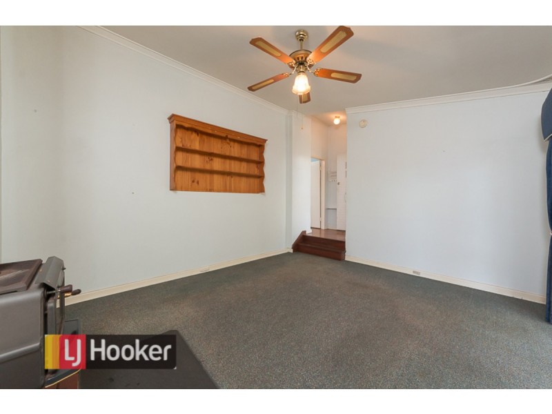 8 Pictor Court, Rockingham WA 6168