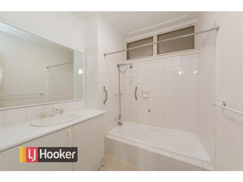 8 Pictor Court, Rockingham WA 6168