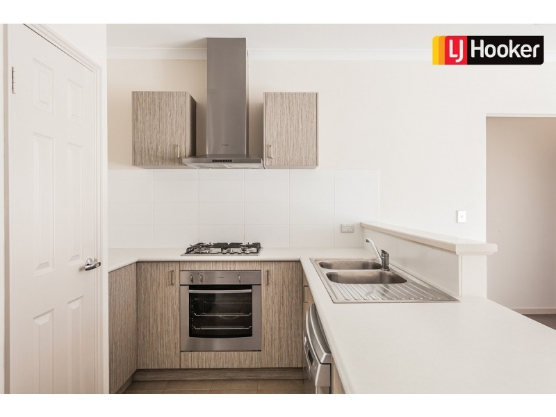 2/133 Harrington Waters Drive, Waikiki WA 6169