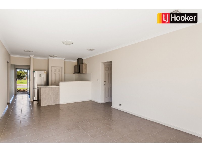 2/133 Harrington Waters Drive, Waikiki WA 6169