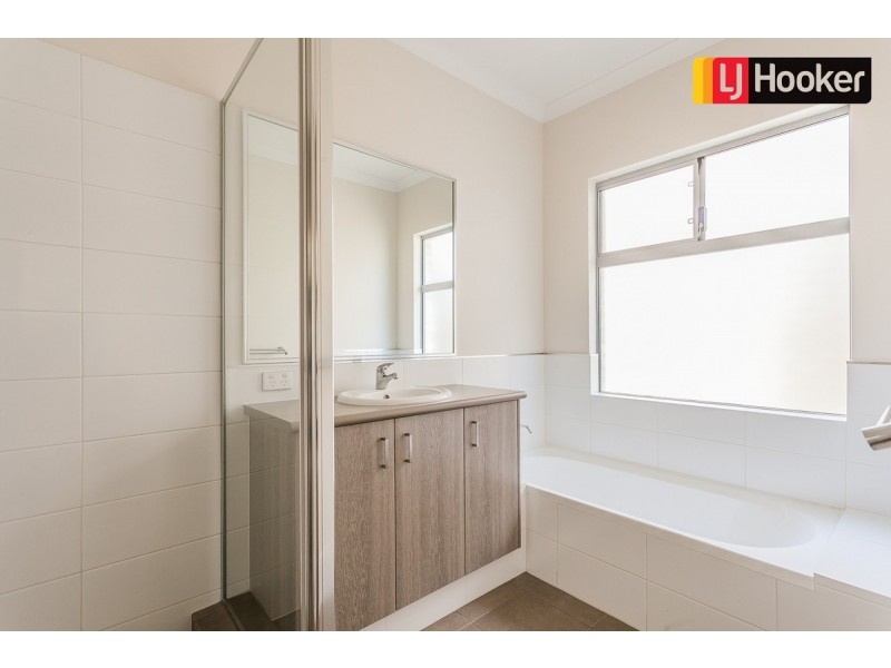 2/133 Harrington Waters Drive, Waikiki WA 6169